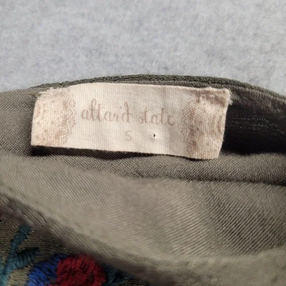 Altar'd State Embroidered Boho Mini Dress Olive Green Bell Sleeve Small C0384 - Picture 3 of 9